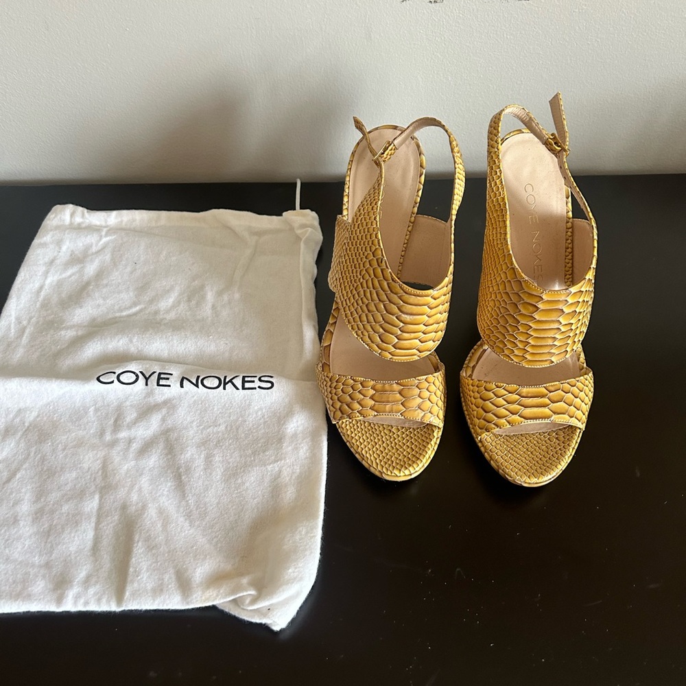 EUC Coye Nokes Snakeskin Heels size 40